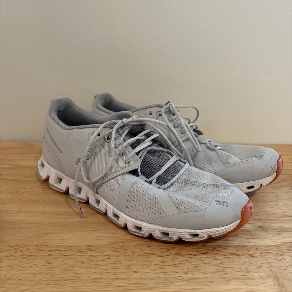 On Cloud Glacier Gray/White Running Sneaker Tennis Shoes Athletic 19.99194 Sz 9